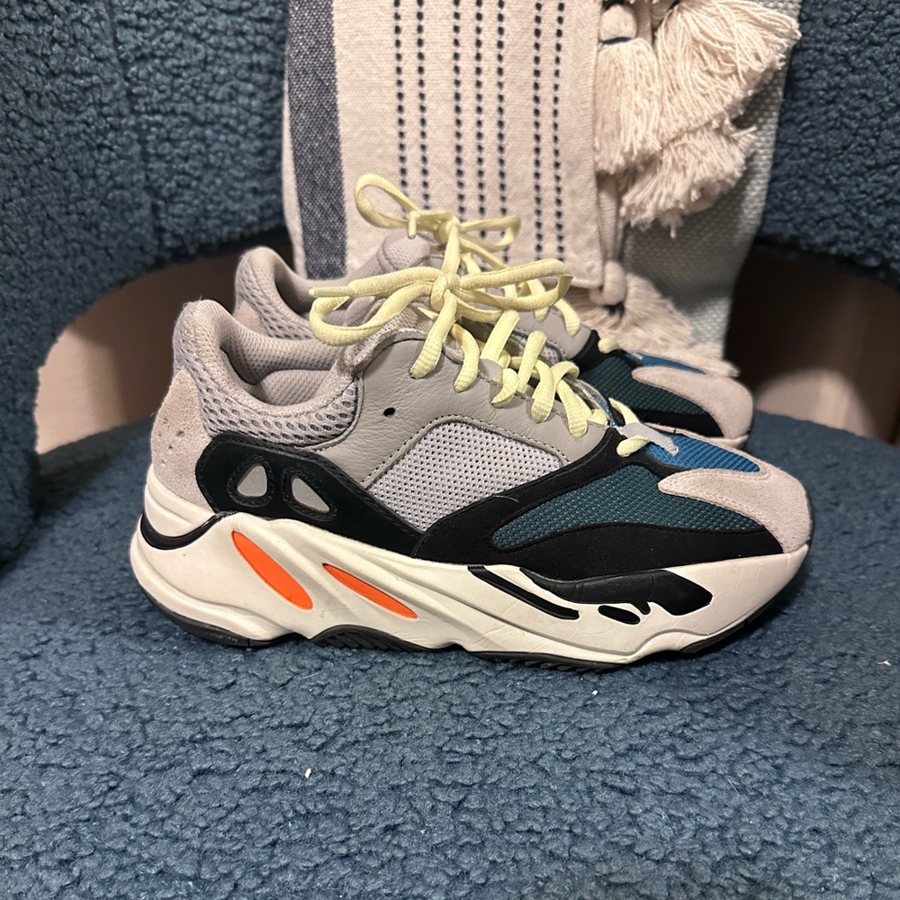 YEEZY BOOST 700 — WAVE RUNNER